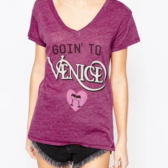 WILDFOX Tee Shirt - Picture 3 of 6